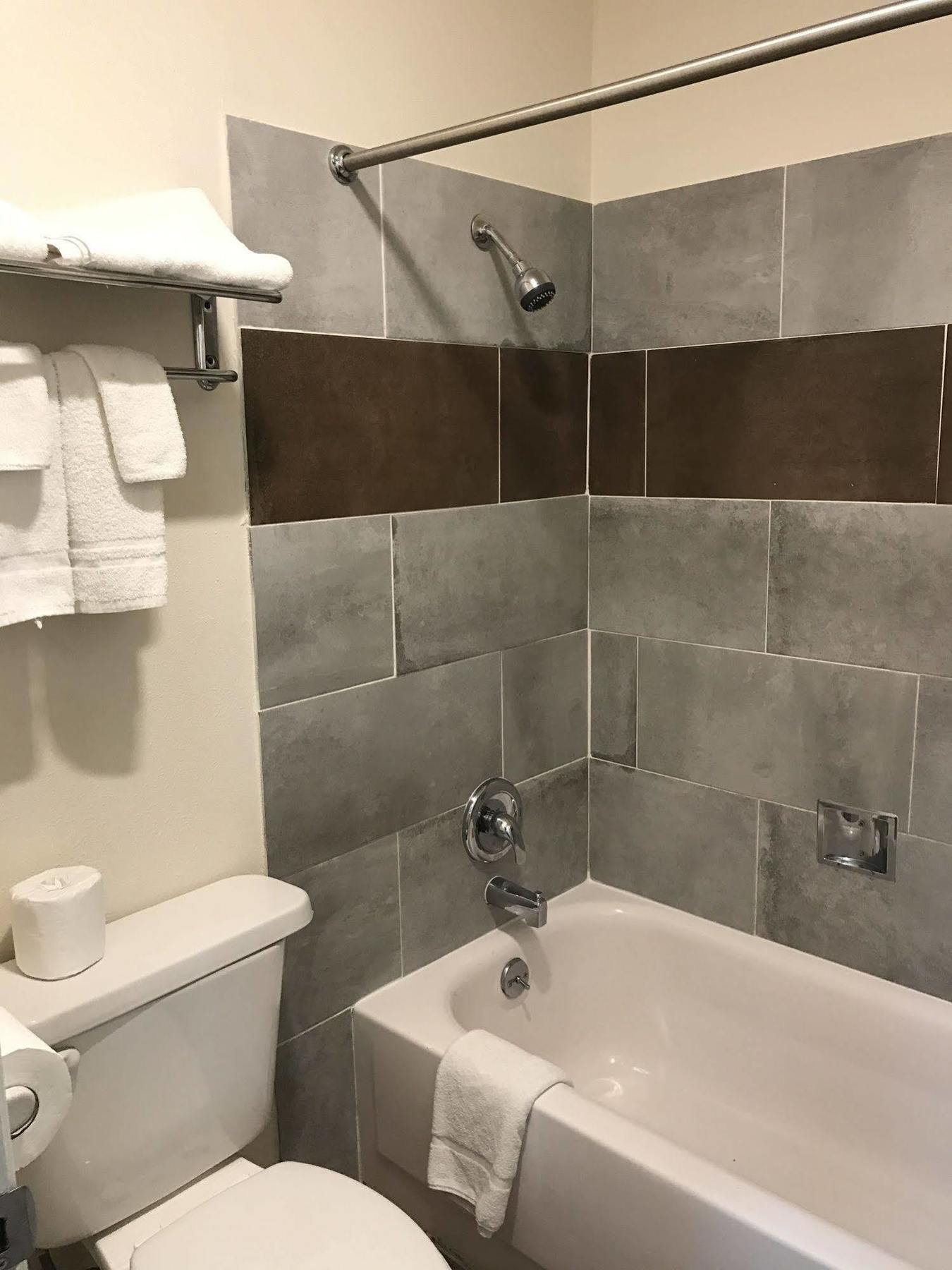 The Woodrose- Newly Renovated Ξενοδοχείο Willits Εξωτερικό φωτογραφία